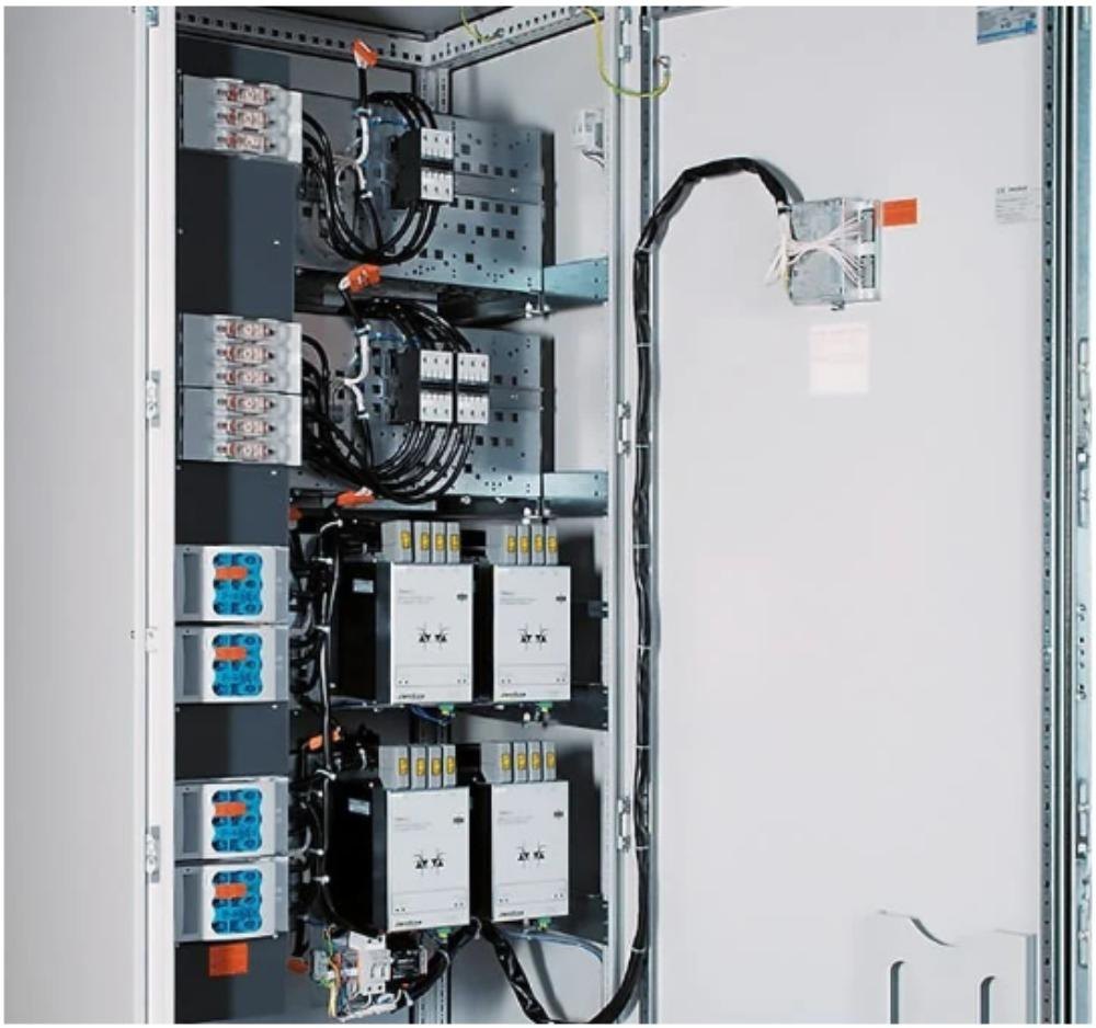Hybrid APFC Panel with real-time power factor correction and load management – Hycone Projects